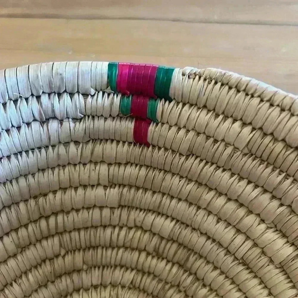 Faire trade banana leaf bowl handmade. - Picture 3 of 6